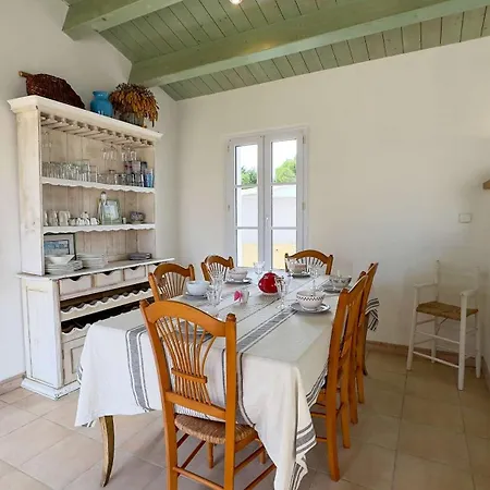 Maison De Vacances Avec Jardin Arbore Proche Plage